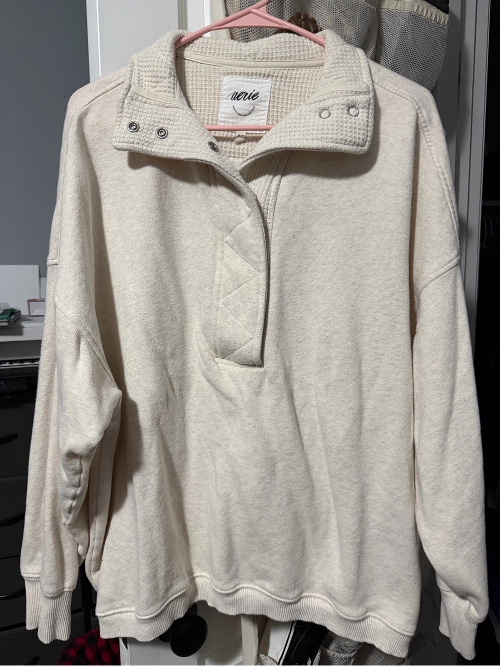 aerie Cream getaway snap